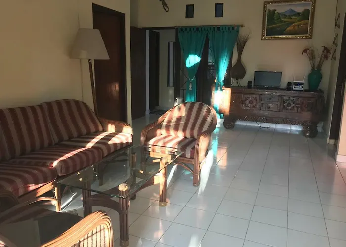 بيت ضيافة Balangan Surf House 4*